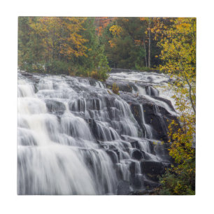 Carreau Chute de Bond en automne près de Paulding, Michiga
