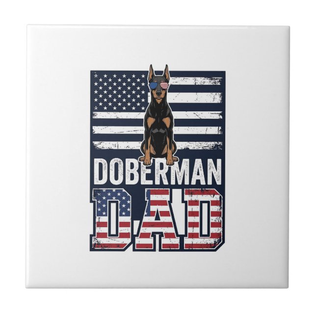 Carreau Conception de chemise pour chien patriotique Dober (Devant)