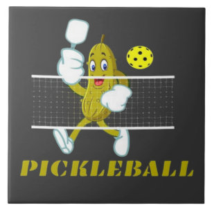 Carreau Cornichon drôle jouant au pickleball