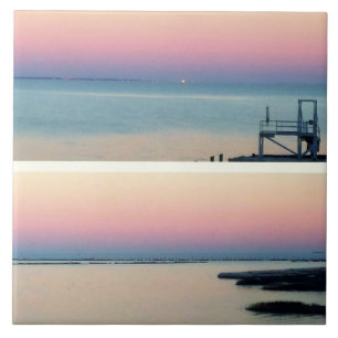 Carreau Coucher de soleil rose sur l'eau et jetée brisée P