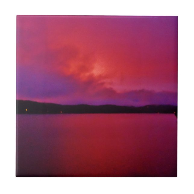 Carreau Coucher de soleil rose vif sur le lac Arrowhead (Devant)