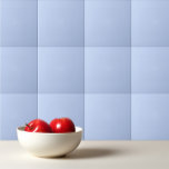 Carreau Couleur uni clair perwinkle bleu clair<br><div class="desc">Design bleu clair uni couleur unie.</div>