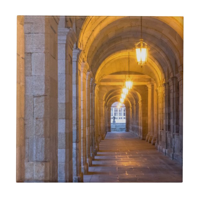 Carreau Couloir en pierre éclairé par une lampe, Espagne (Devant)