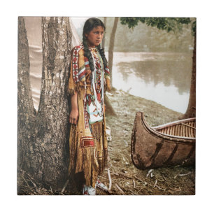 Carreau Cru 1897 de Hiawatha de Natif américain de