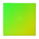 Carreau dégradé jaune vert<br><div class="desc">Carrelage en céramique avec bel arrière - plan jaune vert dégradé.Design simple et tendance par Alma Wad. Facile à personnaliser maintenant avec votre texte /monogramme/logo etc.</div>