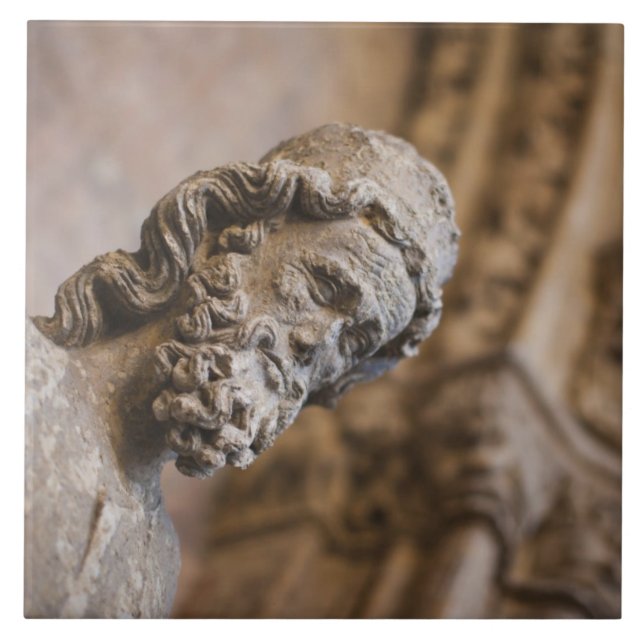Carreau Détail des cloîtres Statue du patriarche Zacharie (Devant)