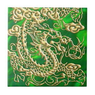 Carreau Dragon en or embouti sur satin vert