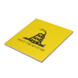 Carreau Drapeau Gadsden Ne me marche pas dessus NOIR JAUNE