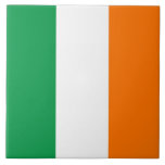 Carreau Drapeau irlandais<br><div class="desc">Ajoutez une touche d'héritage irlandais à votre décor de maison avec ce magnifique carrelage arborant le drapeau de l'Irlande ! Fabriqué avec des matériaux de haute qualité, ce carrelage affiche fièrement le tricolor typique de l'Irlande, le design vert, blanc et orange. C'est plus qu'une simple pièce décorative, c'est un symbole...</div>