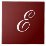 Carreau E Monogramme Blanc initial sur Maroon<br><div class="desc">Lettre blanche classique Monogramme sur Arrière - plan rouge foncé,  E.</div>
