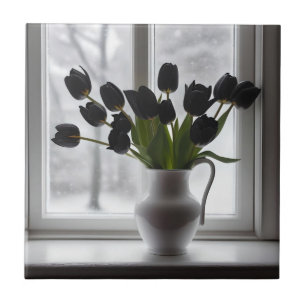 Carreau "Elégance dépoli : Tulipes noires dans un vase bla