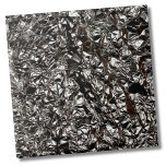 Carreau Élégant Argent Metallic Foil Backsplash<br><div class="desc">Glam élégant Unique métal gris gris noir Foil noir Backsplash carreaux céramique. Cette impression de papier cool en aluminium brossé ressemble presque à une pierre druzy ou à quelque chose de beaucoup plus glamour. Je pense que ça ferait un retour en arrière génial avec un peu de glamour et une...</div>