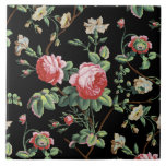 Carreau Élégant Chic Rose rose Vintage Carrelage en cérami<br><div class="desc">Elégant et chic motif floral d'inspiration vintage,  avec roses roses roses,  vignes vertes,  feuillage,  fleurs et oeillets blancs. La couleur Arrière - plan est personnalisable (noir utilisé dans l'aperçu).</div>