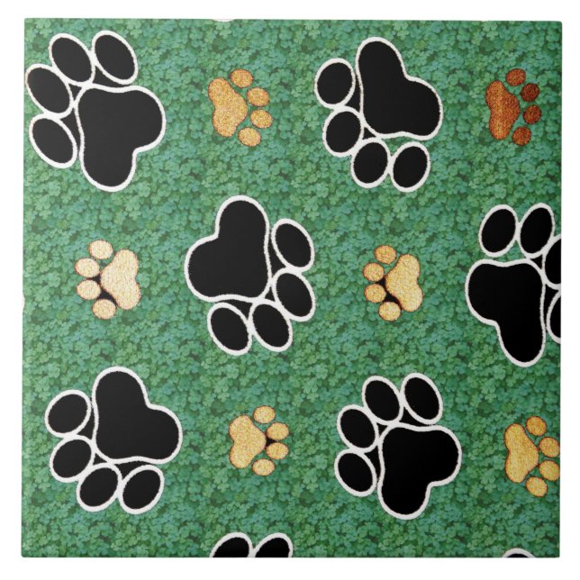 Carreau Empreinte de patte bronzage et noir sur l'herbe (Devant)