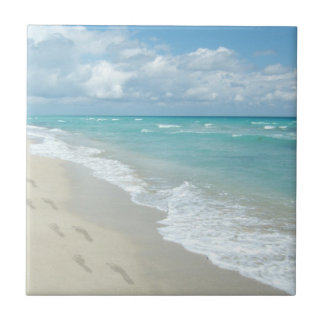 Carreau Empreintes sur la plage de sable blanc, Pittoresqu