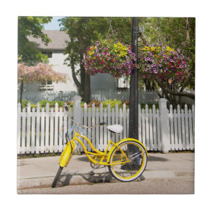 Carreau États-Unis, Michigan, Mackinac Island. Vélo jaune