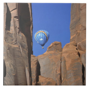 Carreau États-Unis, Utah, Monument Valley. Une montgolfièr