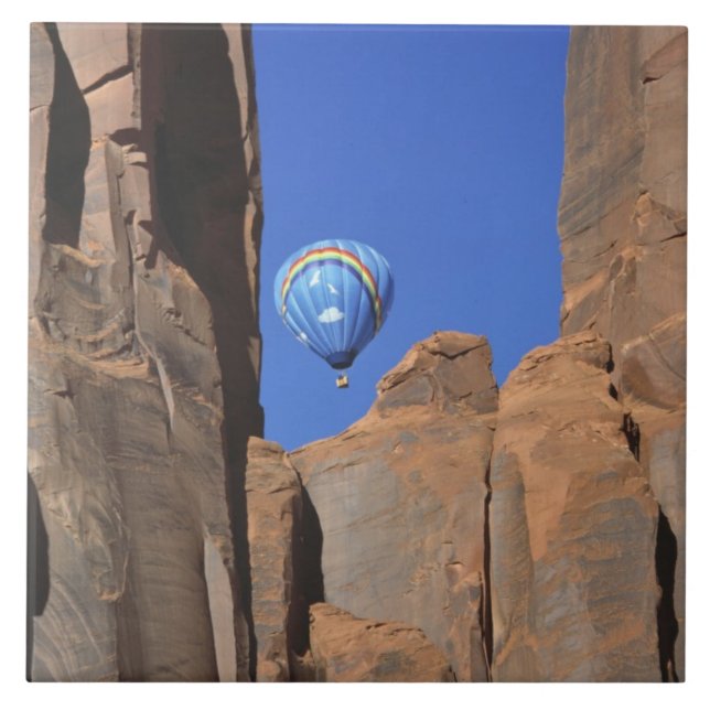 Carreau États-Unis, Utah, Monument Valley. Une montgolfièr (Devant)
