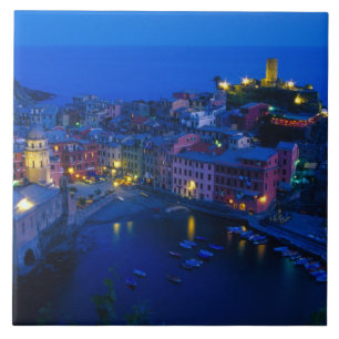 Carreau Europe, Italie, Cinque Terre, Vernazza. Côte escar