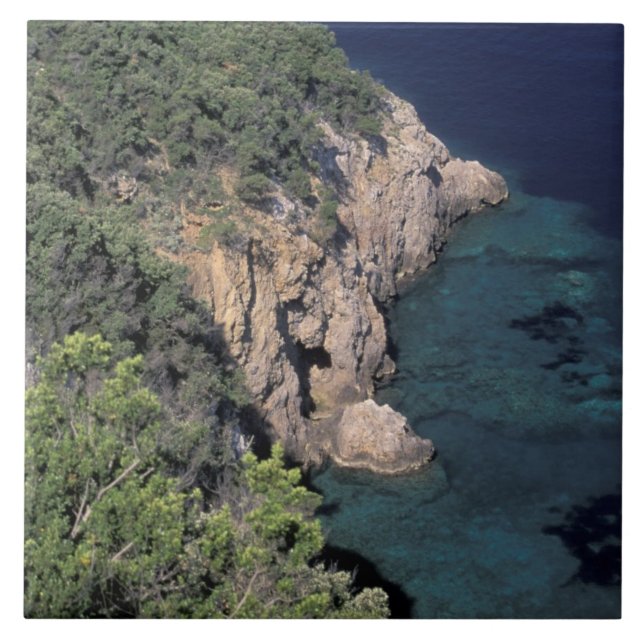 Carreau Europe, Italie, Toscane. La côte rocheuse; Cala (Devant)