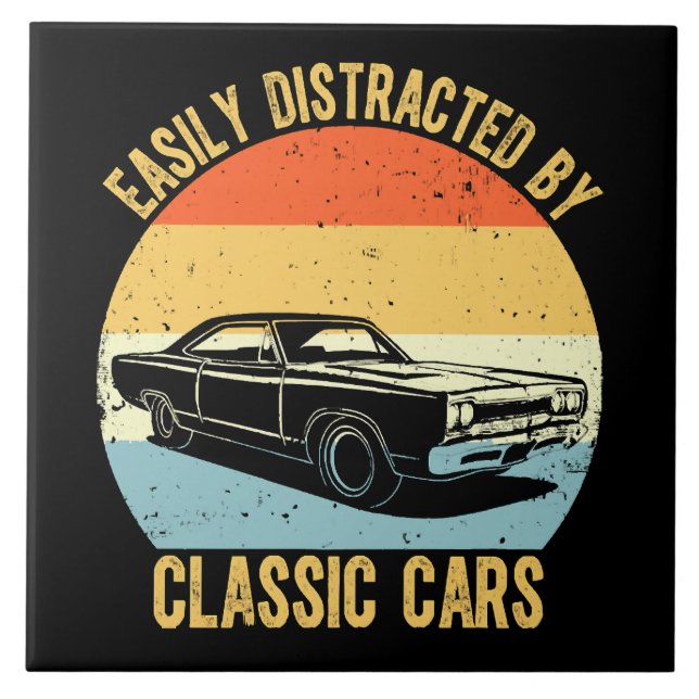 Carreau Facilement Distrait Par Les Voitures Classiques (Devant)