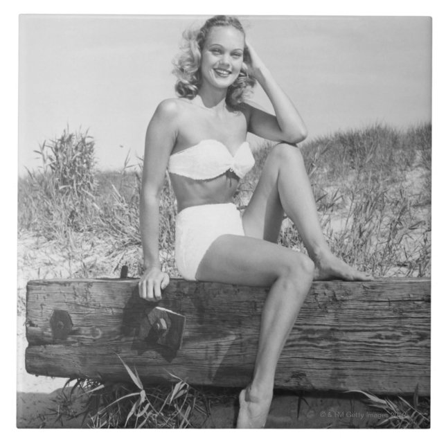 Carreau Femme dans le bikini (Devant)