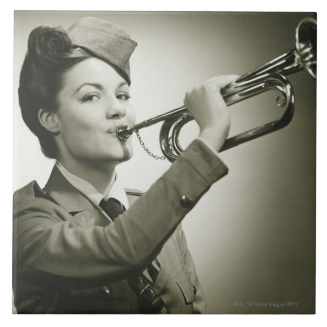 Carreau Femme dans l'uniforme de soldat (Devant)