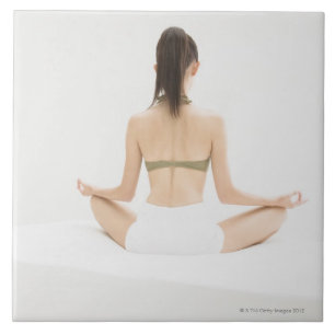 Carreau Femme faisant le yoga