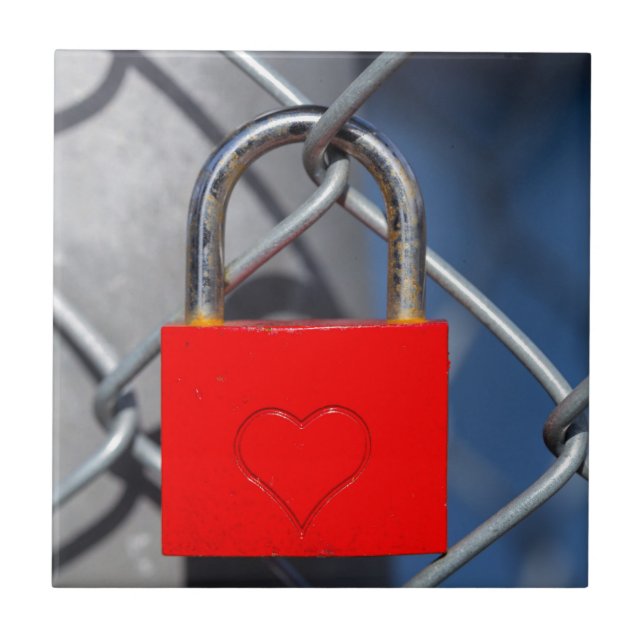 Carreau Fermeture du coeur rouge sur la clôture (Devant)
