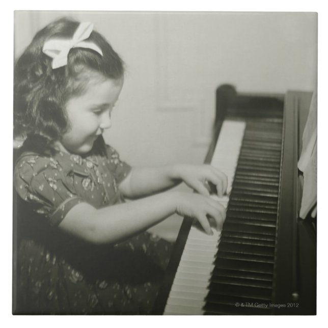 Carreau Fille jouant le piano (Devant)