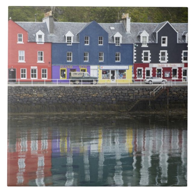 Carreau Front de mer, Tobermory, île de Mull, Écosse, (Devant)