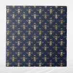 Carreau Glam Navy Blue Gold Bees Crown<br><div class="desc">Carreau bleu marine avec abeilles en or et couronne. Le code hexadécimal pour bleu marine est #202A44.</div>