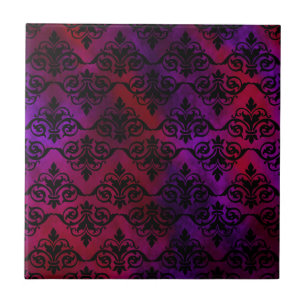 Carreau Goth Damask avec noir sur violet et rouge