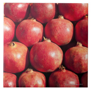 Carreau Grenades sur l'affichage au marché de Carmel