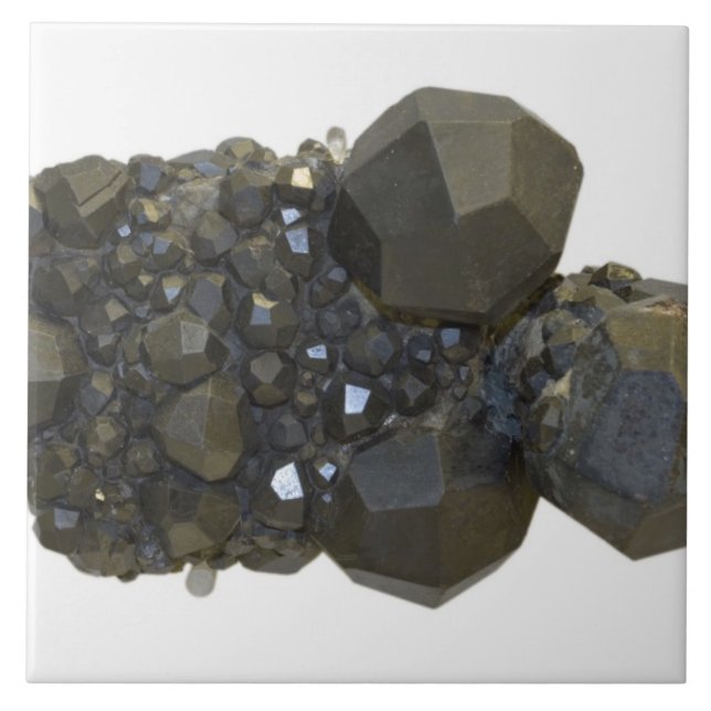 Carreau Grenat en forme naturelle (Devant)