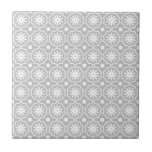 Carreau Gris blanc moderne géométrique motif floral<br><div class="desc">Gris blanc moderne motif floral géométrique motif céramique</div>