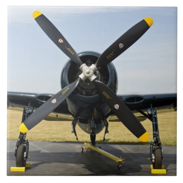 Carreau Grumman F8F Bearcat chasseur embarqué de la marine (Devant)