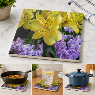 Carreau Hémérocalles jaunes et fleurs de lilas violettes