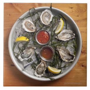 Carreau Huîtres crues disposées