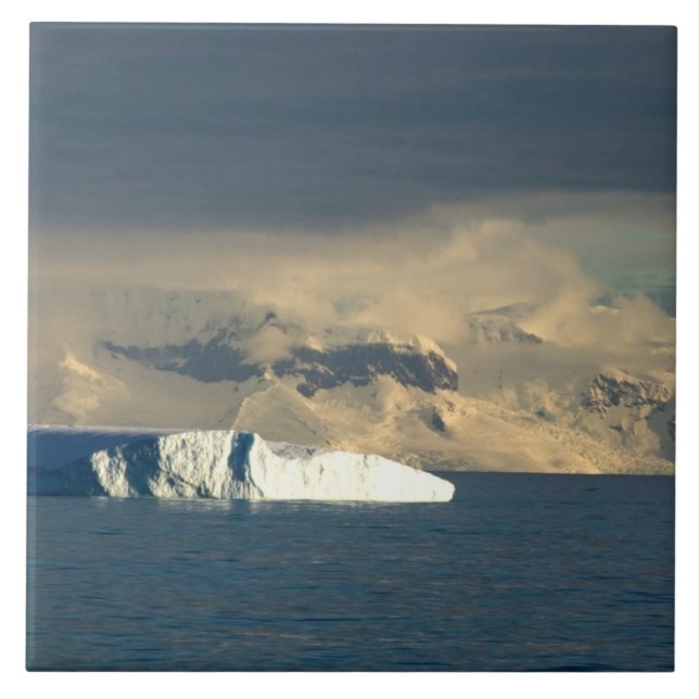 Carreau Iceberg au début du passage de Drake juste (Devant)