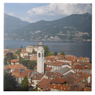 Carreau Italie, province de Côme, Menaggio. Vue de la vill