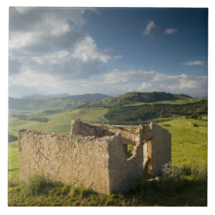 Carreau Italie, Sicile, Enna, Pergusa, vieille ferme
