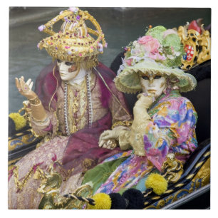 Carreau Italie, Venise. Couple habillé de costumes pour