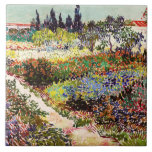 Carreau Jardin Floral Van Gogh À Arles Art Floral<br><div class="desc">Vincent Van Gogh Flower Garden At Arles With Path Fine Art Vincent Willem van Gogh est un peintre post-impressionniste dont l'oeuvre a eu une influence considérable sur l'art du XXe siècle. Il produit des portraits, des autoportraits, des paysages et des natures mortes de cyprès, de champs de fleurs, d'arbres en...</div>