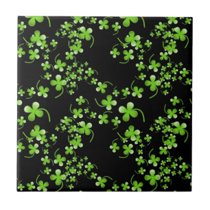 Carreau Joli motif Shamrock, vert sur accessoire noir
