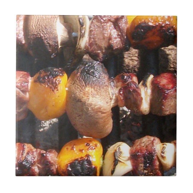 Carreau Kabobs brochés sur barbecue Grill (Devant)