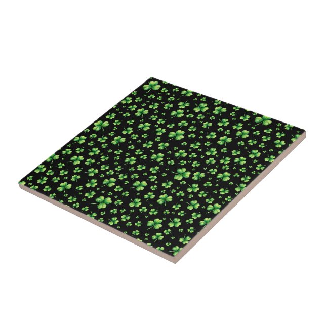 Carreau La Saint-Patrick aquarelle trèfle sur fond noir (Côté)
