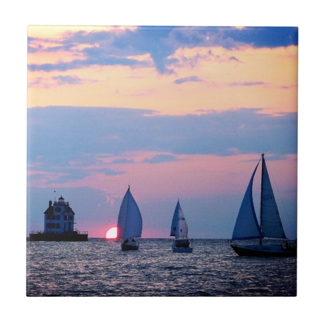 Carreau Le coucher de soleil de trois bateaux à voile (Devant)