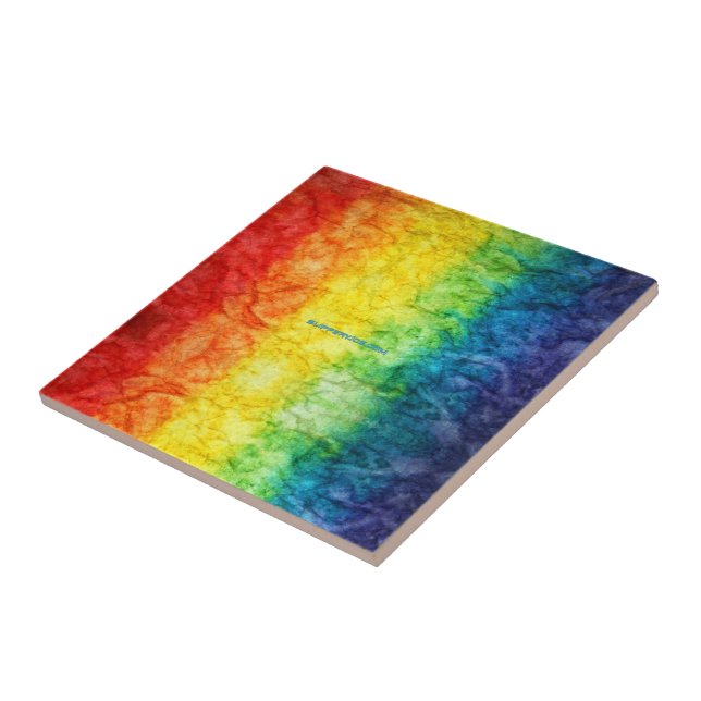Carreau Le drapeau tie-dyé de SlipperyJoe arc-en-ciel pres (Côté)
