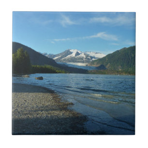 Carreau Le lac Mendenhall dans le paysage de Juneau en Ala
